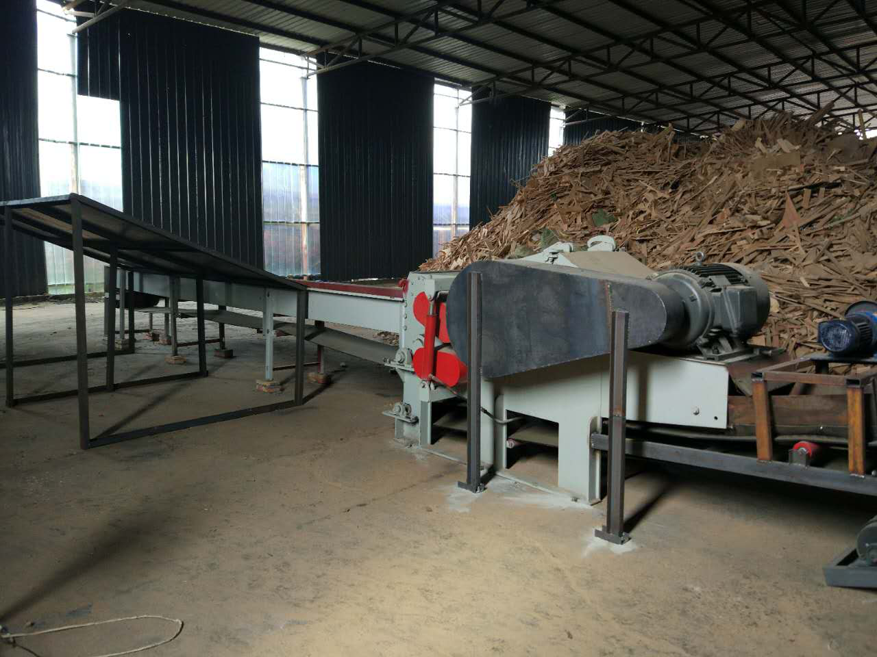 生物質(zhì)顆粒機,木屑顆粒機,鋸末顆粒機,燃料顆粒機,生物質(zhì)造粒機廠家,顆粒灶,粉碎機,烘干機,新能源燃料,包裝機,顆粒燃料,生物質(zhì)能源,生物質(zhì)顆粒機生產(chǎn)廠家